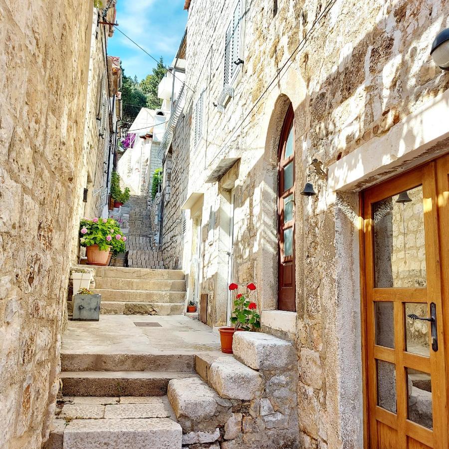 Apartments Nona 1 Hvar Town Exterior photo